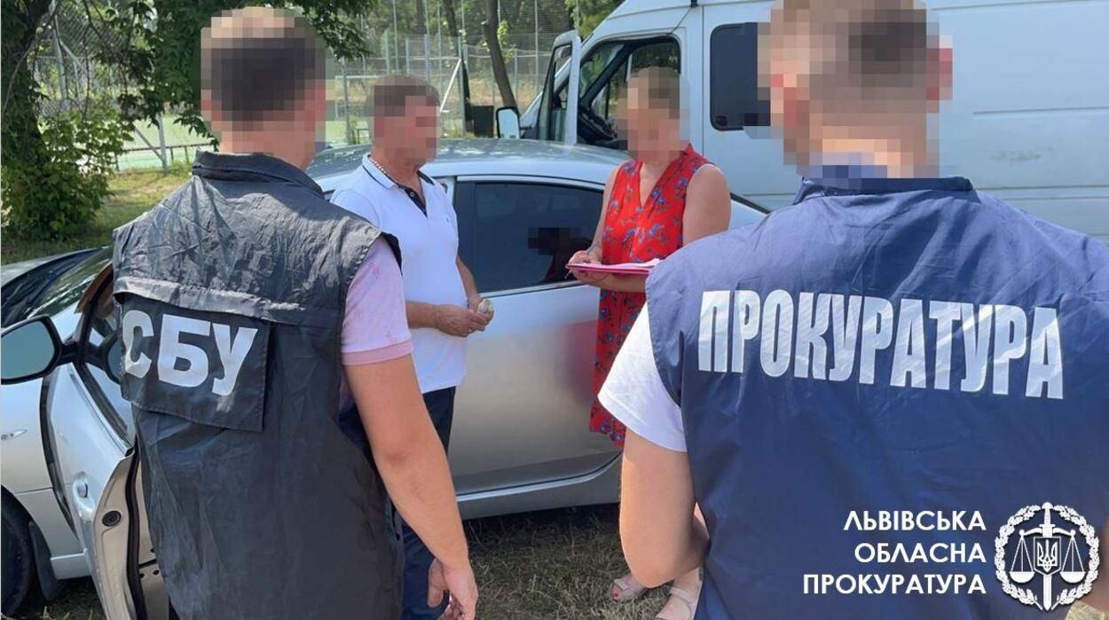 Правоохоронці спіймали на хабарі посадовця Львіввугілля: фото