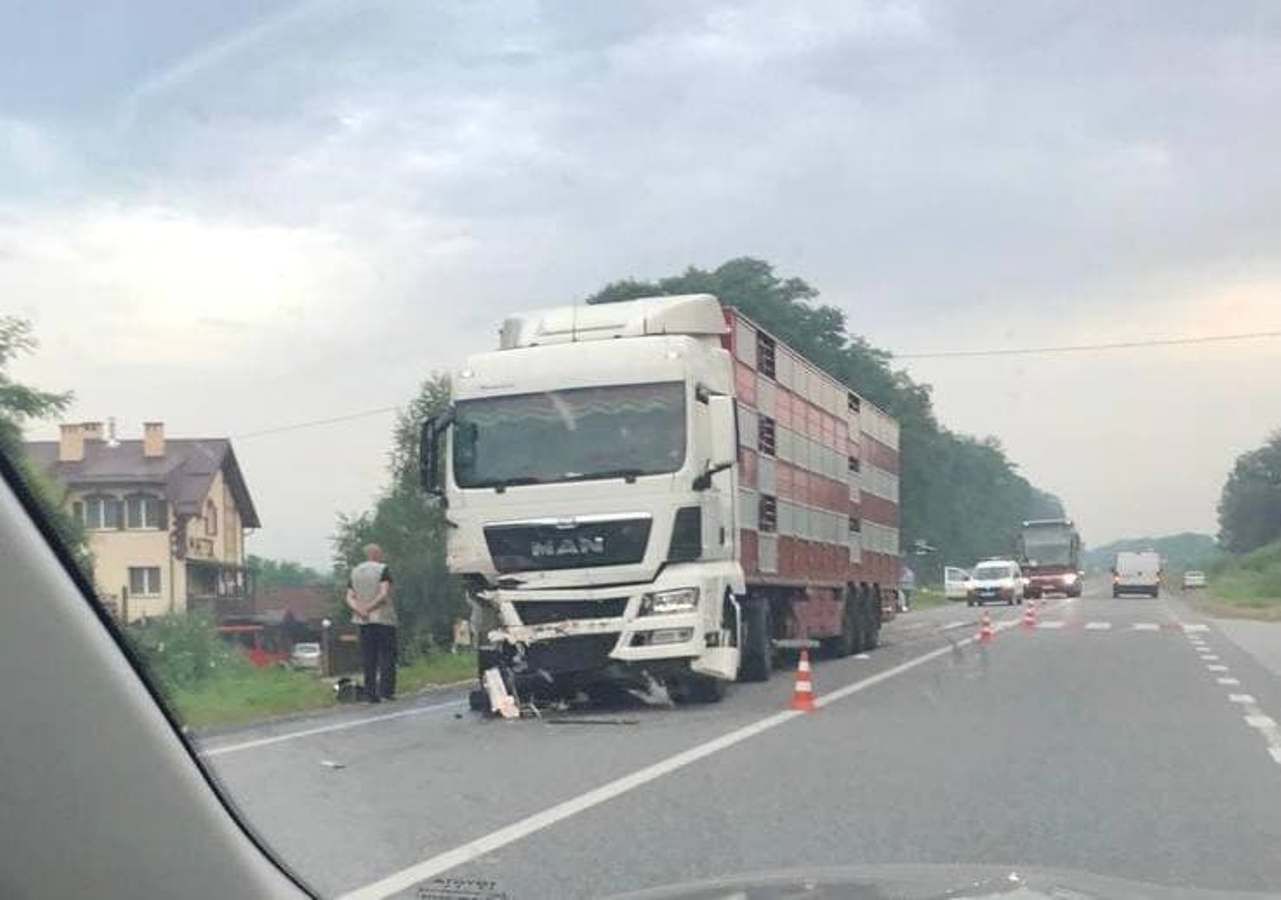 У страшній ДТП на Львівщині загинуло двоє молодих людей