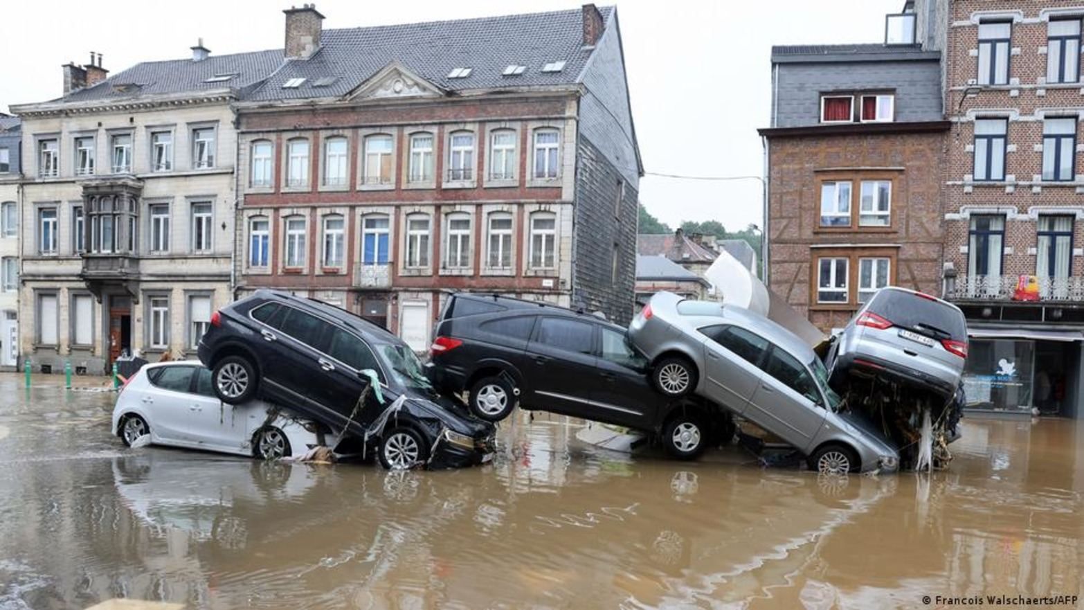 У Бельгії повінь забрала щонайменше 20 життів, ще 20 зникли безвісти