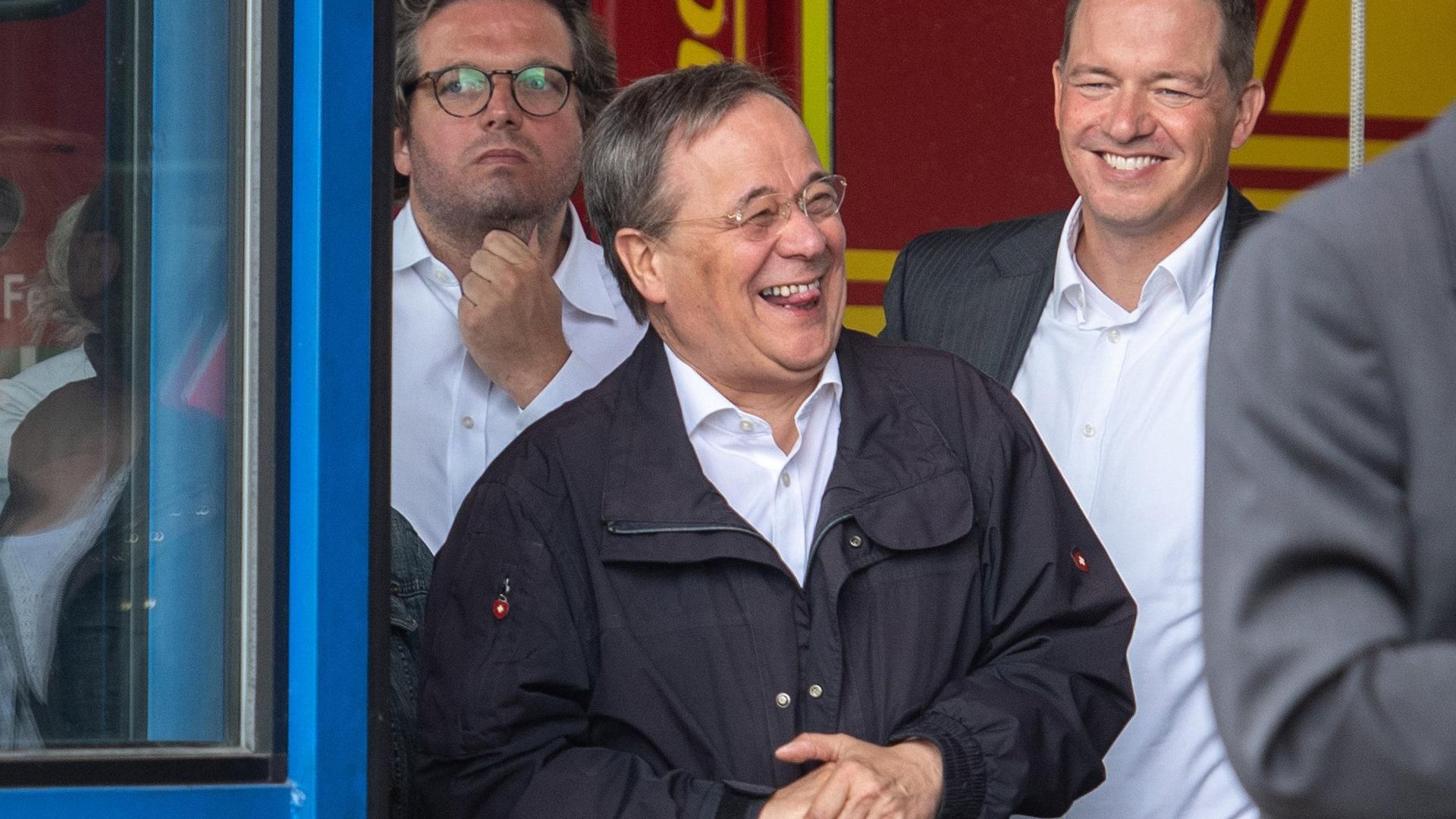 Кандидат в канцлери Німеччини Лашет оскандалився у Ерфтштадті Кандидат в канцлери Німеччини Лашет оскандалився у Ерфтштадті