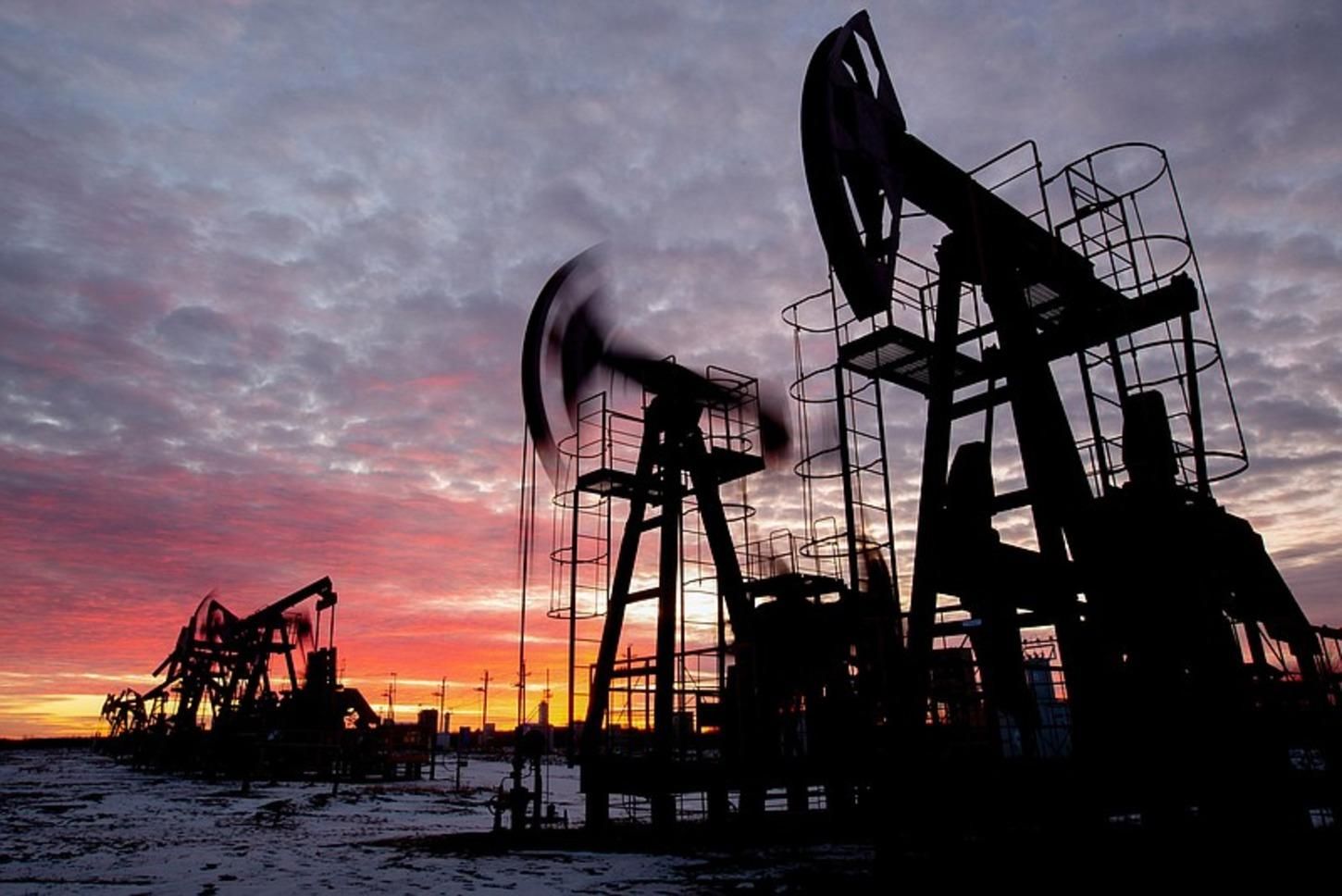 ОПЕК + змінила рівні видобутку нафти й продовжила угоду до кінця 2022