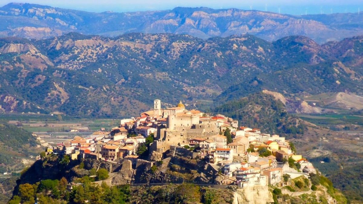 Италия будет платить за открытие бизнеса в Калабрии Италия будет платить за открытие бизнеса в Калабрии