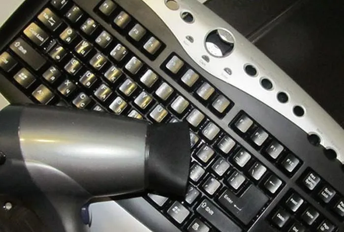 Почистити клавіатуру Почистити клавіатуру