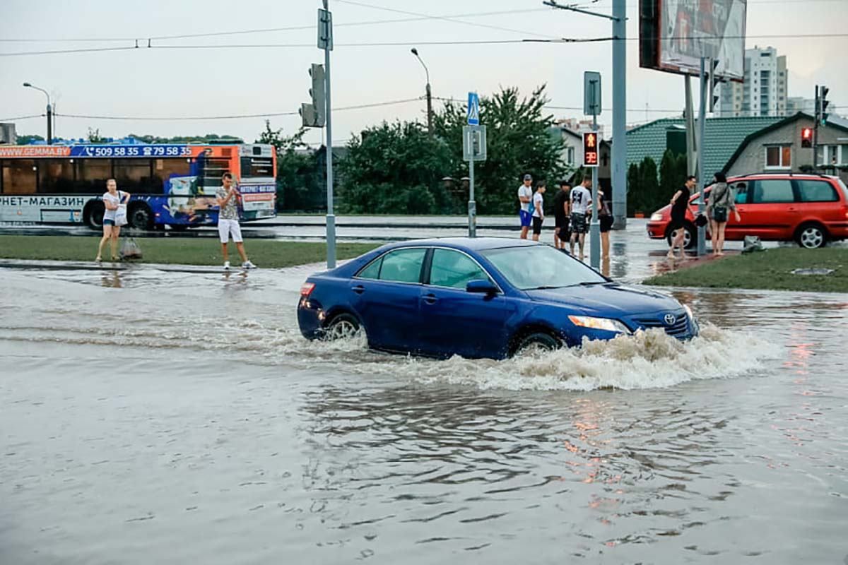  Гродно в Беларуси накрыла масштабная непогода – фото, видео