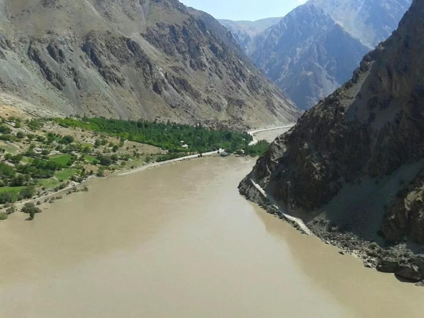 Руйнівні селеві потоки зійшли у Таджикистані: є загиблі – відео