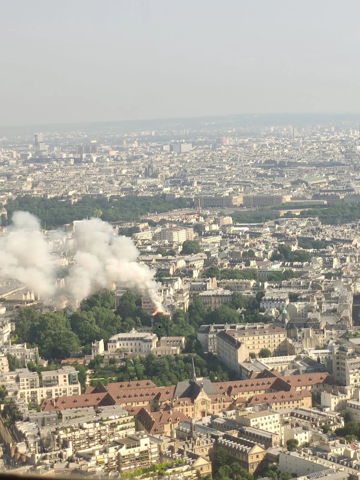 Пожежа у Парижі