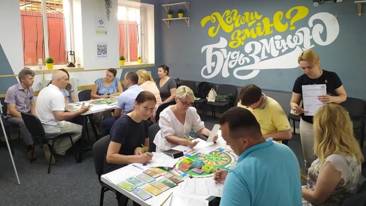 У луцьких школах можуть відкрити клуби фінансової грамотності У луцьких школах можуть відкрити клуби фінансової грамотності