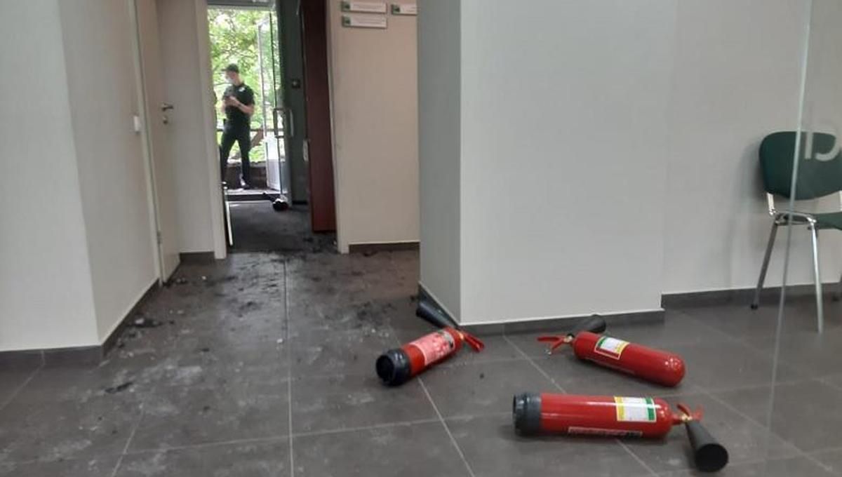 Відділення банку у Києві пограбувала 23-річна дівчина Відділення банку у Києві пограбувала 23-річна дівчина