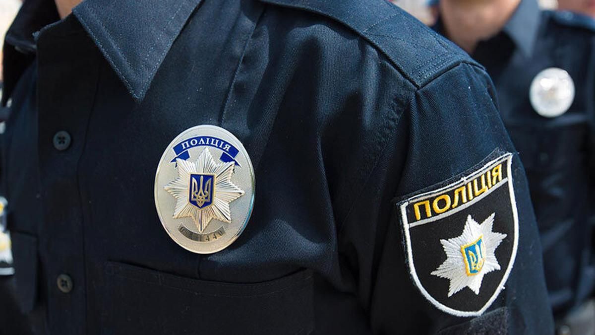 Под Киевом мужчина пытался убить жену и совершить самоубийство Под Киевом мужчина пытался убить жену и совершить самоубийство