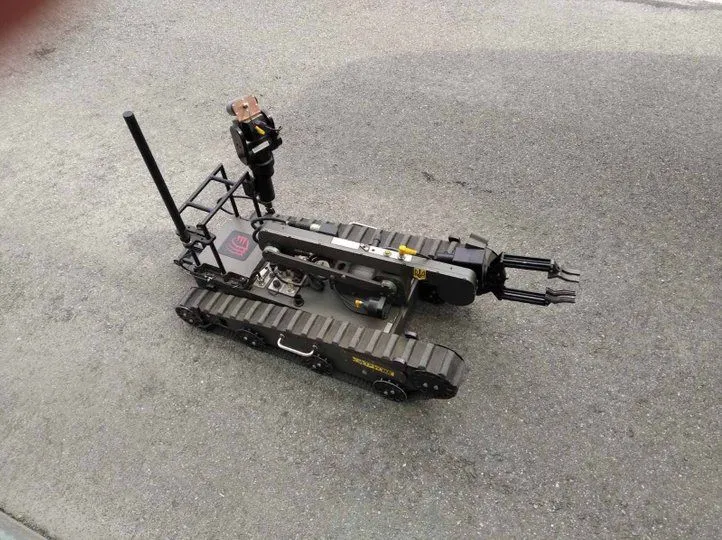 В аеропорту Львів підірвали підозрілу сумку: у ній був лише ноутбук – фото і відео В аеропорту Львів підірвали підозрілу сумку: у ній був лише ноутбук – фото і відео