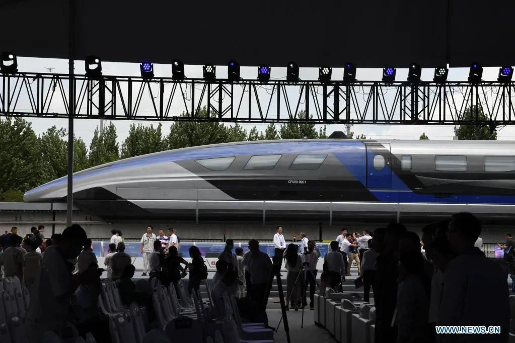 Китайці представили новий швидкісний потяг