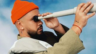 Монатик презентовал клип, который снял в Греции: видео