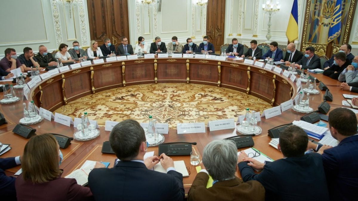 Рада має претензії до 3 міністрів: анонсували кадрові зміни Рада має претензії до 3 міністрів: анонсували кадрові зміни