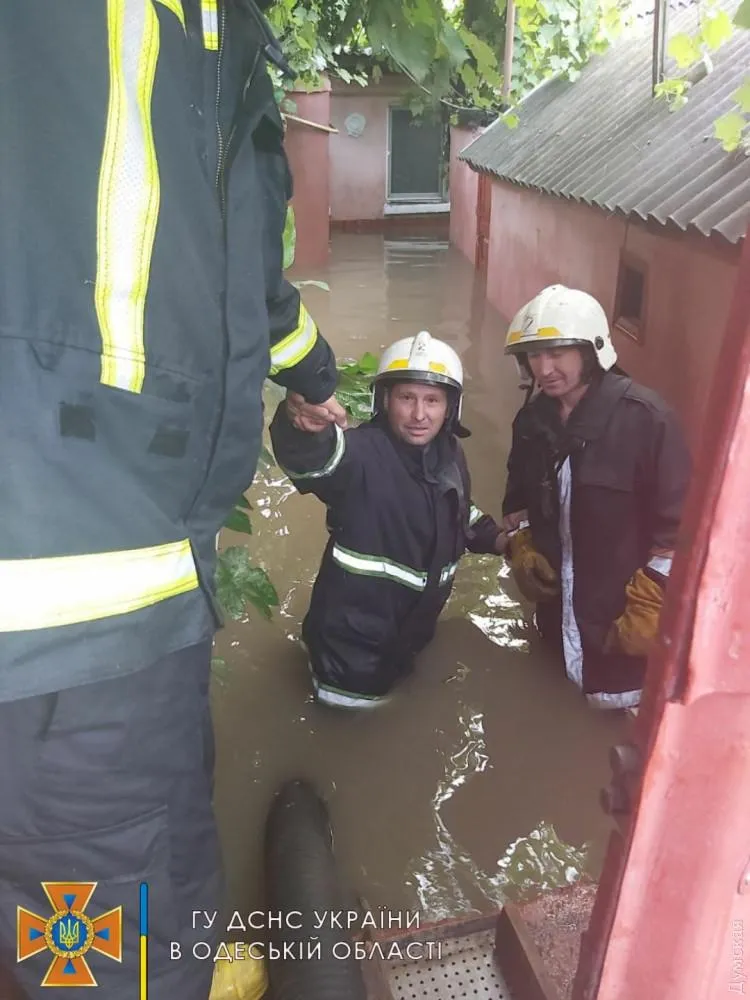 Наслідки повені Одеса ДСНС Злива в Одесі 21.07.2021 Наслідки повені Одеса ДСНС Злива в Одесі 21.07.2021