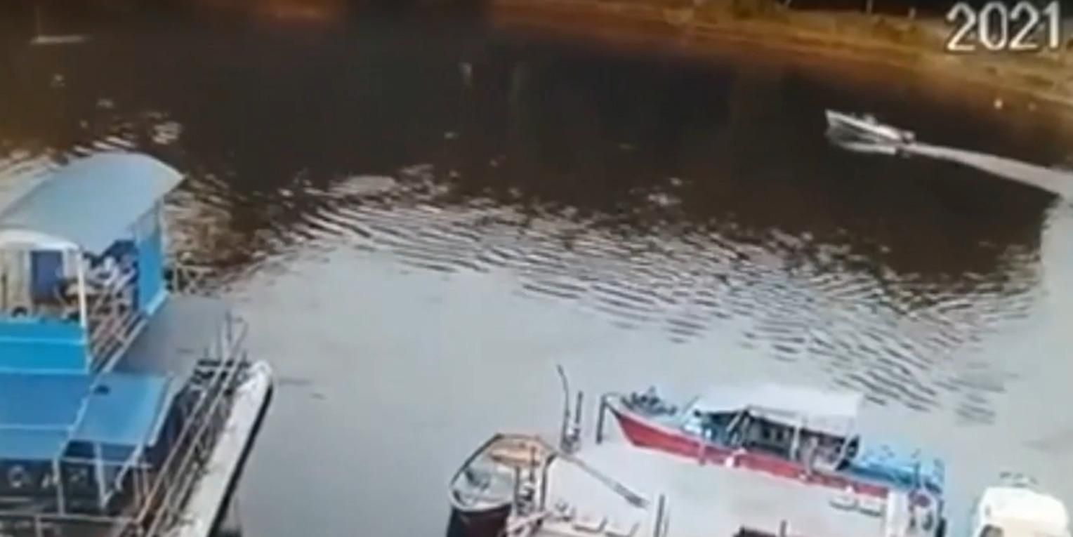 У Чернігові моторний човен збив чоловіка і відірвав йому руку: відео