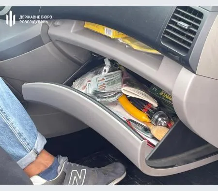 Львівського прокурора затримали на хабарі: допомагав поліцейському, що підробив протокол – фото Львівського прокурора затримали на хабарі: допомагав поліцейському, що підробив протокол – фото