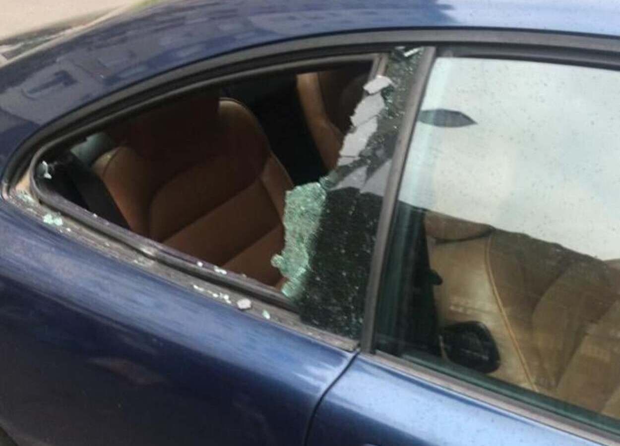 Никто и не заметил: во Львове рецидивист средь бела дня ограбил авто - фото Никто и не заметил: во Львове рецидивист средь бела дня ограбил авто - фото