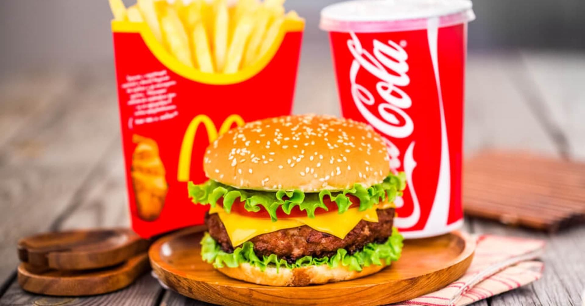 Индекс Биг Мака 2021: почему доллар в Украине должен быть немного более 11 грн Индекс Биг Мака 2021: почему доллар в Украине должен быть немного более 11 грн