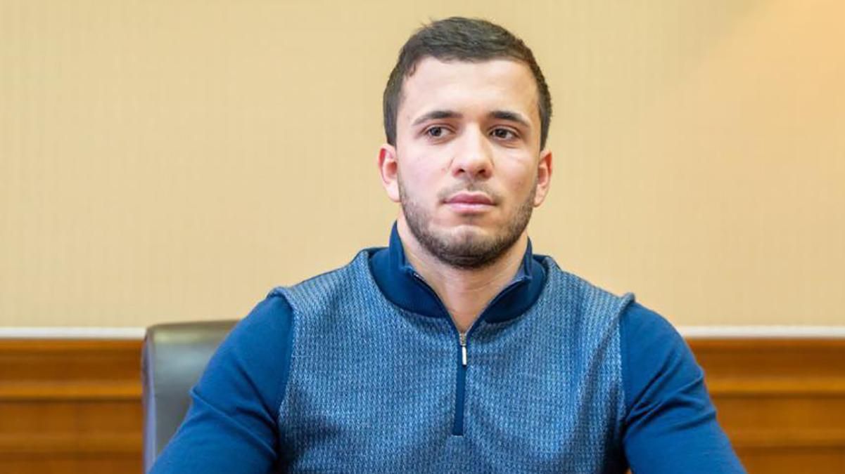 Син екскандидата в мери Дніпра Загіда Краснова поїхав у Москву: відео Син екскандидата в мери Дніпра Загіда Краснова поїхав у Москву: відео