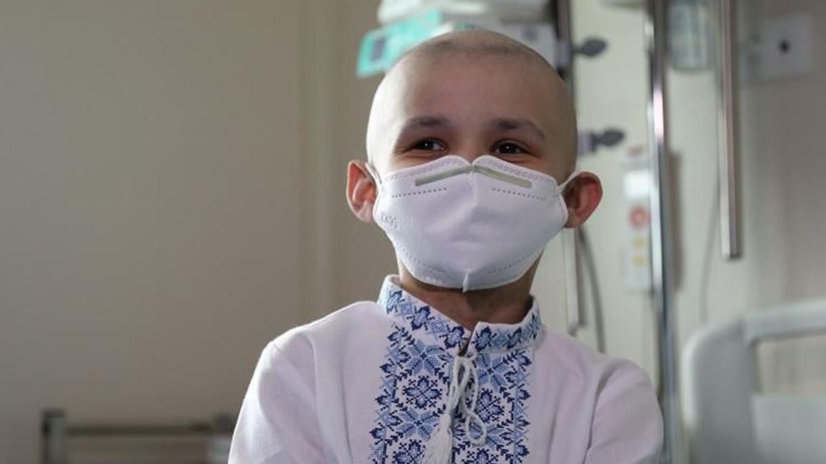 У Києві поліція здійснила мрію хлопчика, якого виписали з лікарні