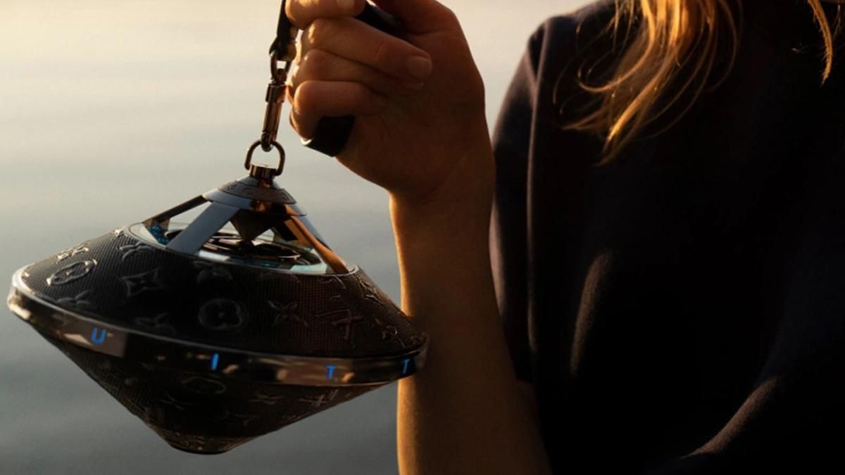 Бренд Louis Vuitton выпустил колонку необычной формы за 2890 долларов Бренд Louis Vuitton выпустил колонку необычной формы за 2890 долларов