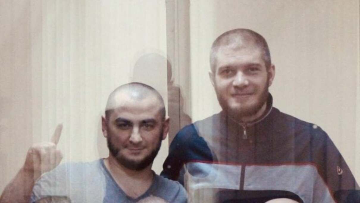 В России украинцев отправили в изолятор за попытку осуществить намаз В России украинцев отправили в изолятор за попытку осуществить намаз