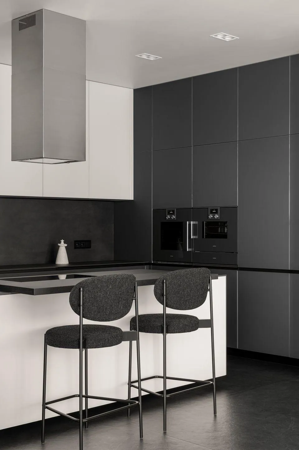 Дворівнева квартира у Києві від Makhno Studio Дворівнева квартира у Києві від Makhno Studio