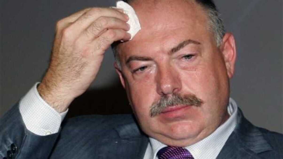 Пискун объяснил, почему выкрутил розетки перед выселением с госдачи Пискун объяснил, почему выкрутил розетки перед выселением с госдачи