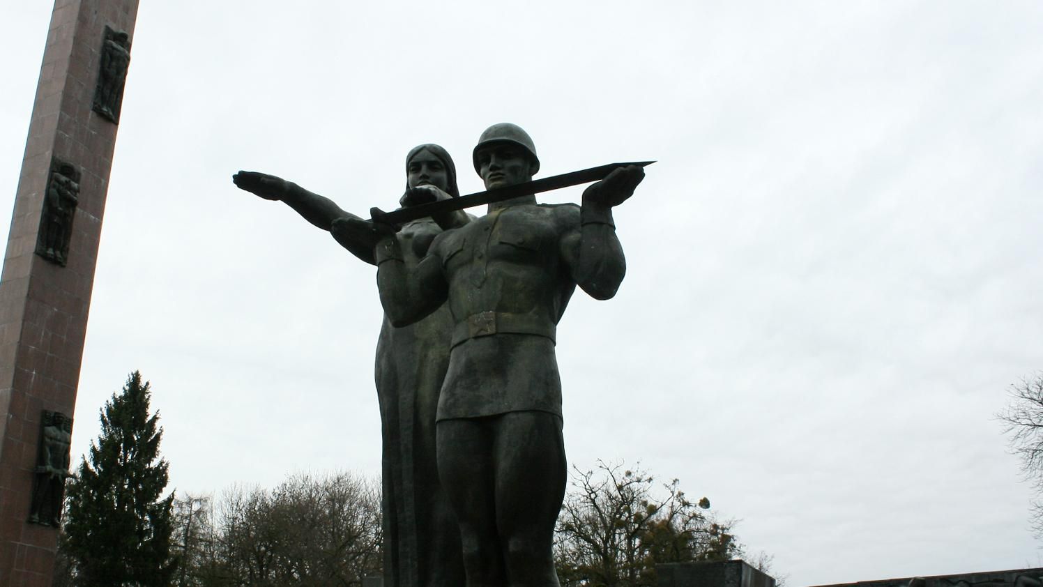 Монумент Славы во Львове: Никифоров с Нашего заявил о намерении его приобрести