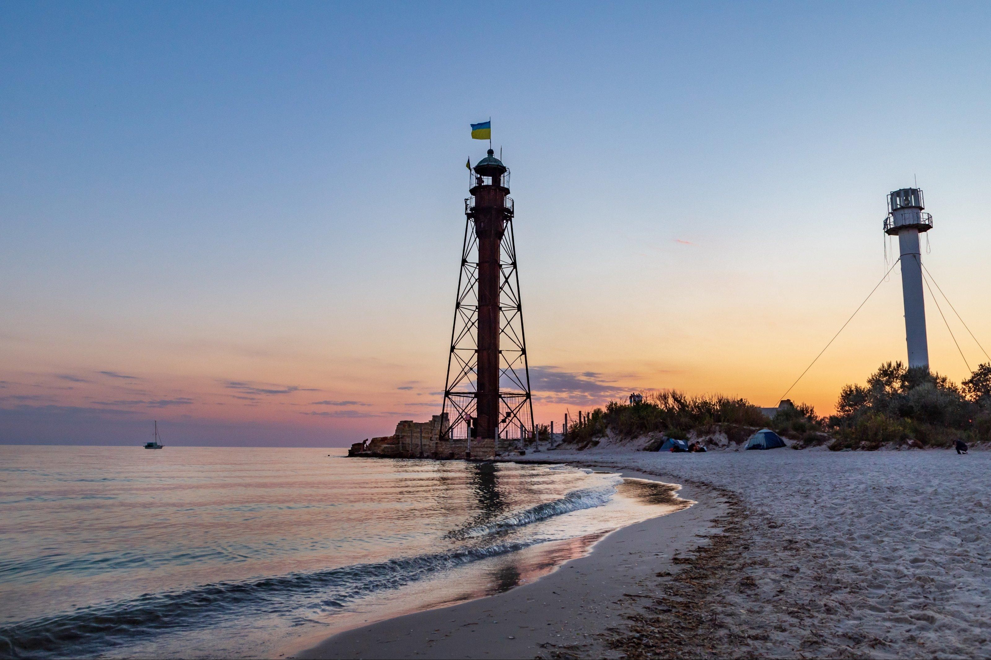 Наймальовничіші маяки України, які варто відвідати Наймальовничіші маяки України, які варто відвідати