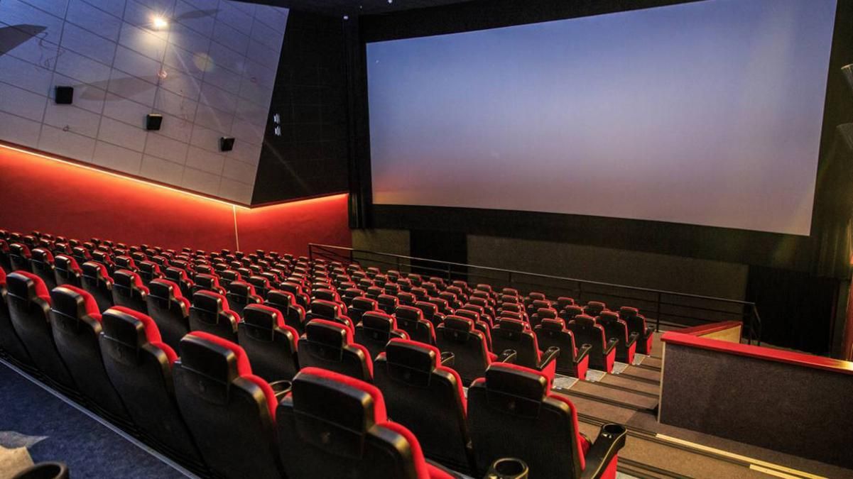 В Харькове мужчина ударил девочку в кинотеатре: какая причина В Харькове мужчина ударил девочку в кинотеатре: какая причина