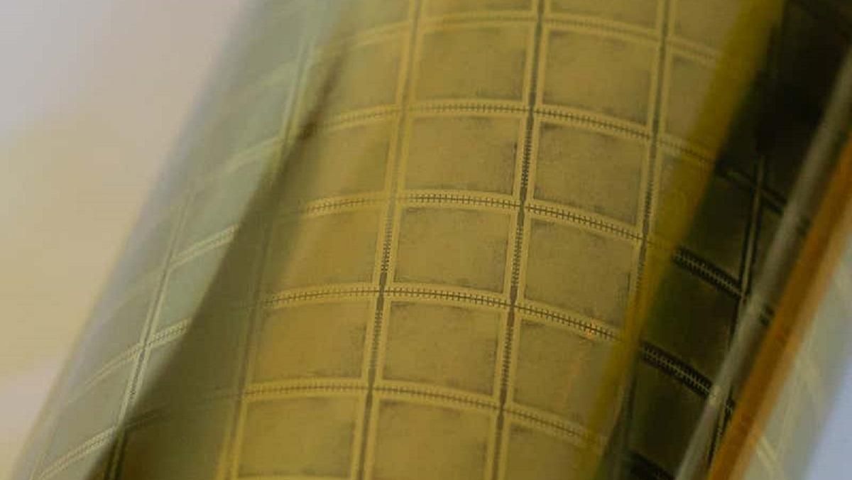 Інженери створили пластиковий чіп для гнучкої електроніки і не тільки Інженери створили пластиковий чіп для гнучкої електроніки і не тільки