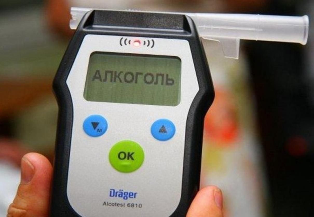 На Николаевщине нетрезвый пассажир авто избила полицейского На Николаевщине нетрезвый пассажир авто избила полицейского