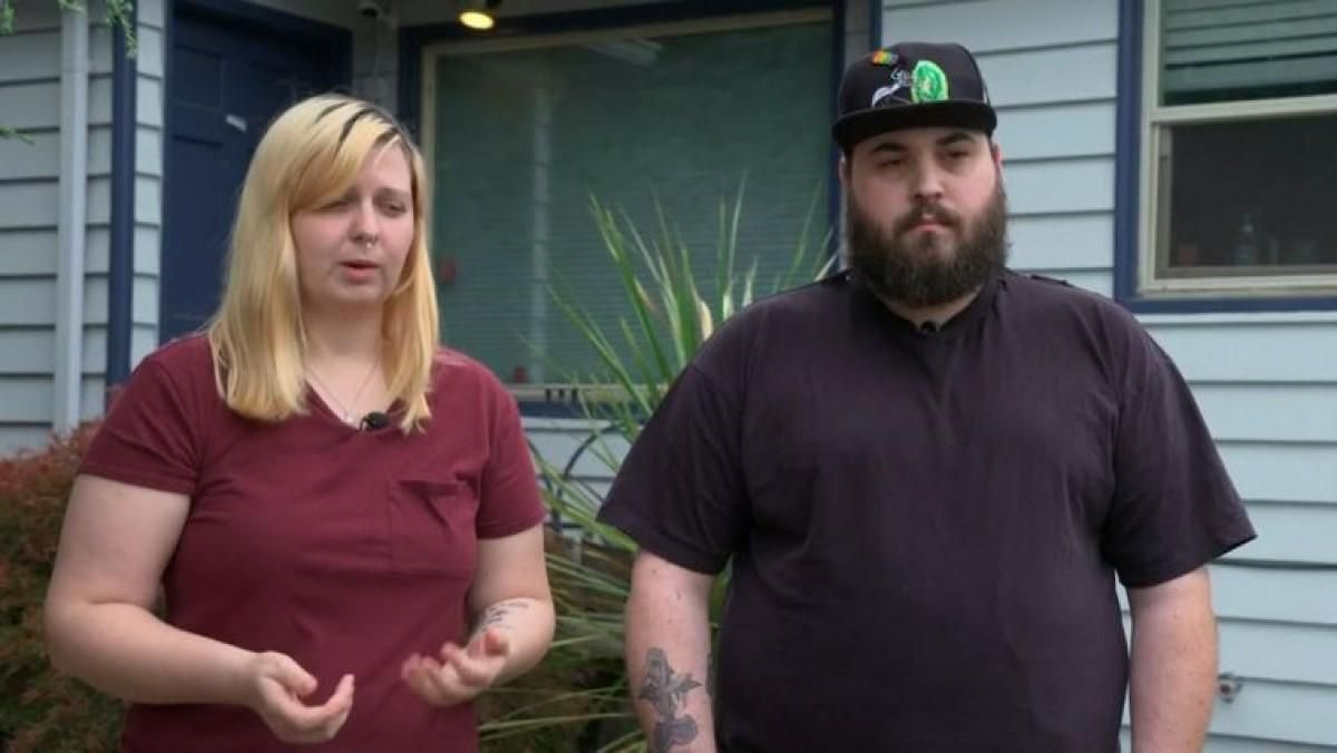 Отем Непер и Адама Марша Отем Непер и Адама Марша