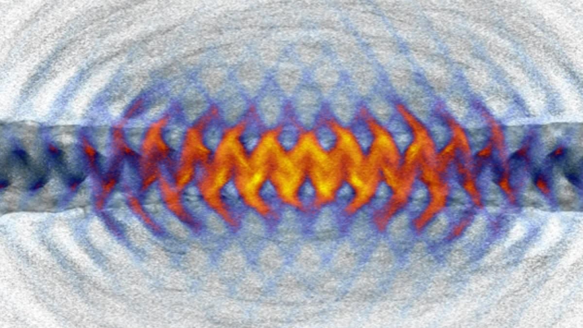 Физики научились получать антиматерию в лабораторных условиях Физики научились получать антиматерию в лабораторных условиях