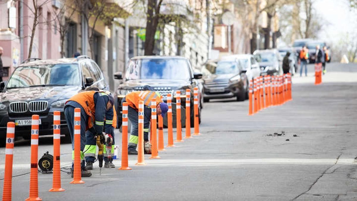 Киевлянин оплатил парковку, но его машину эвакуировали