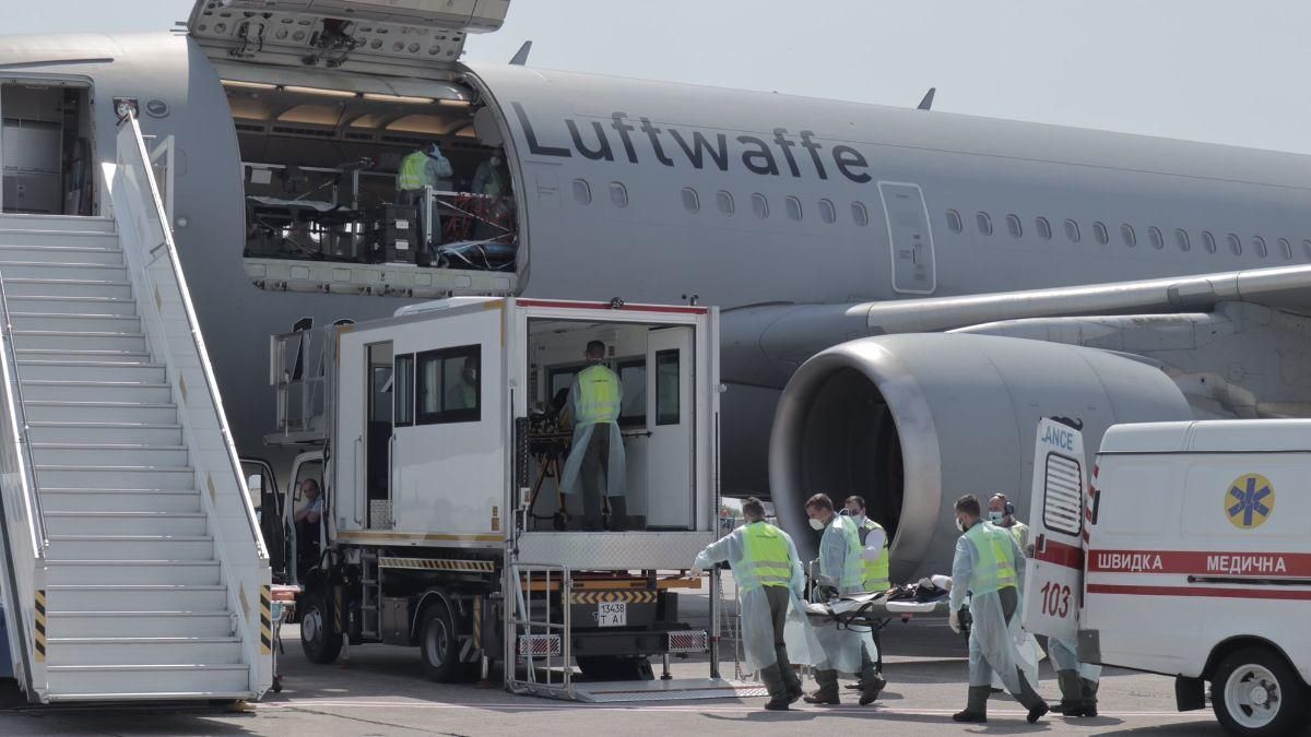 В Германию на лечение отправили раненых украинских воинов В Германию на лечение отправили раненых украинских воинов