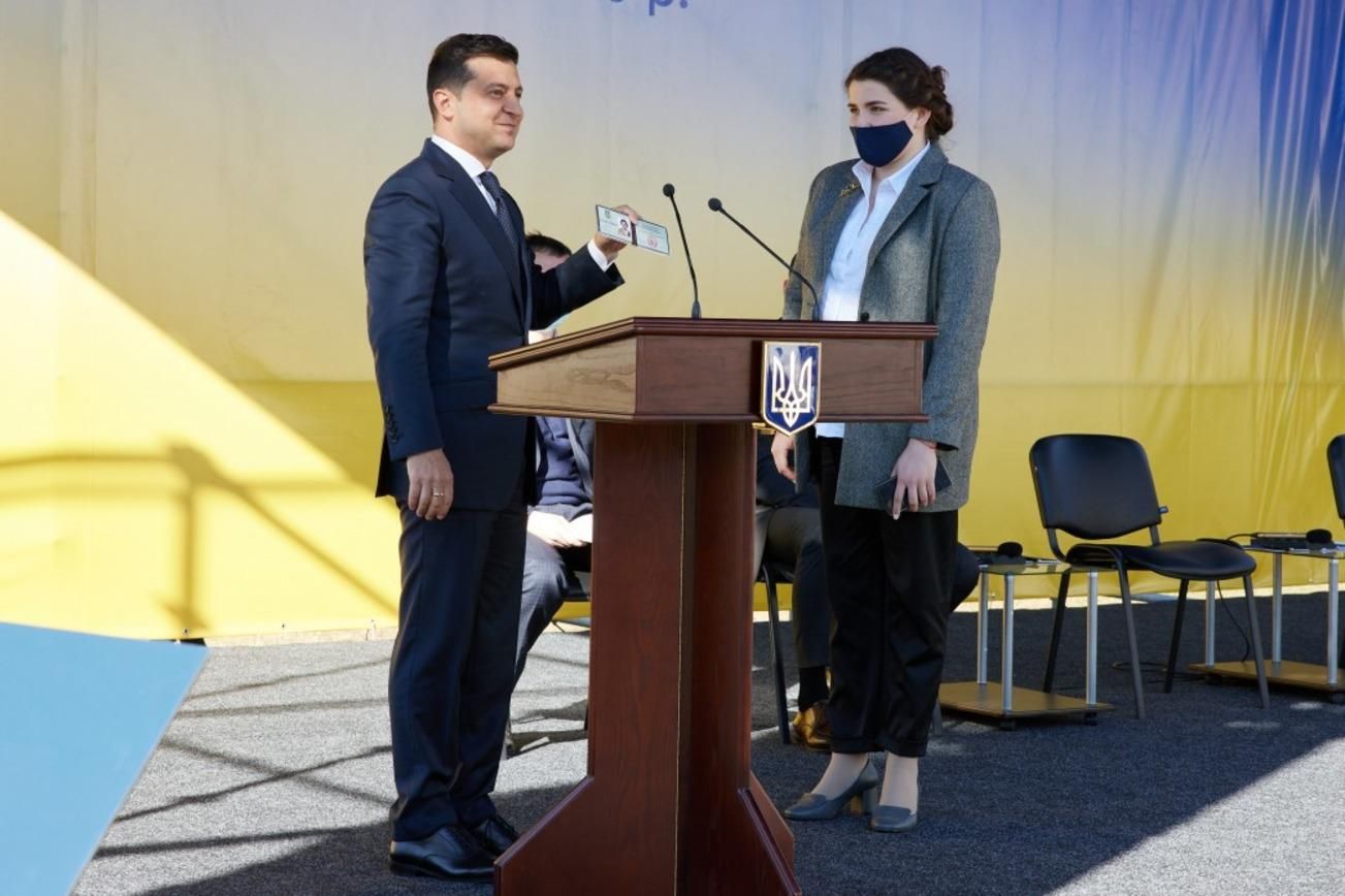 Дружину Хомчака Анну Коваленко звільнили з Чернігівської ОДА Дружину Хомчака Анну Коваленко звільнили з Чернігівської ОДА