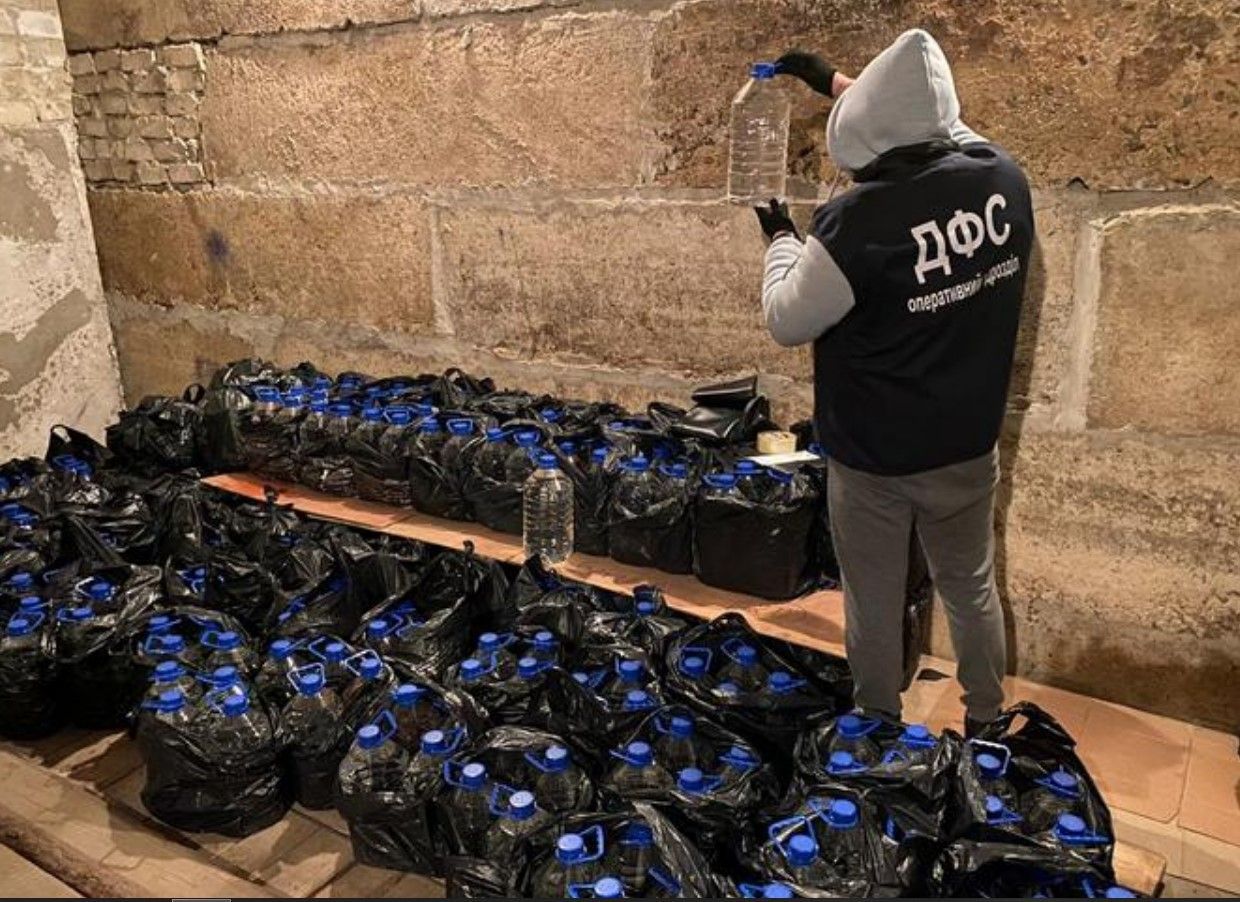 Тіньовий ринок тютюну та алкоголю в Україні зростає Тіньовий ринок тютюну та алкоголю в Україні зростає