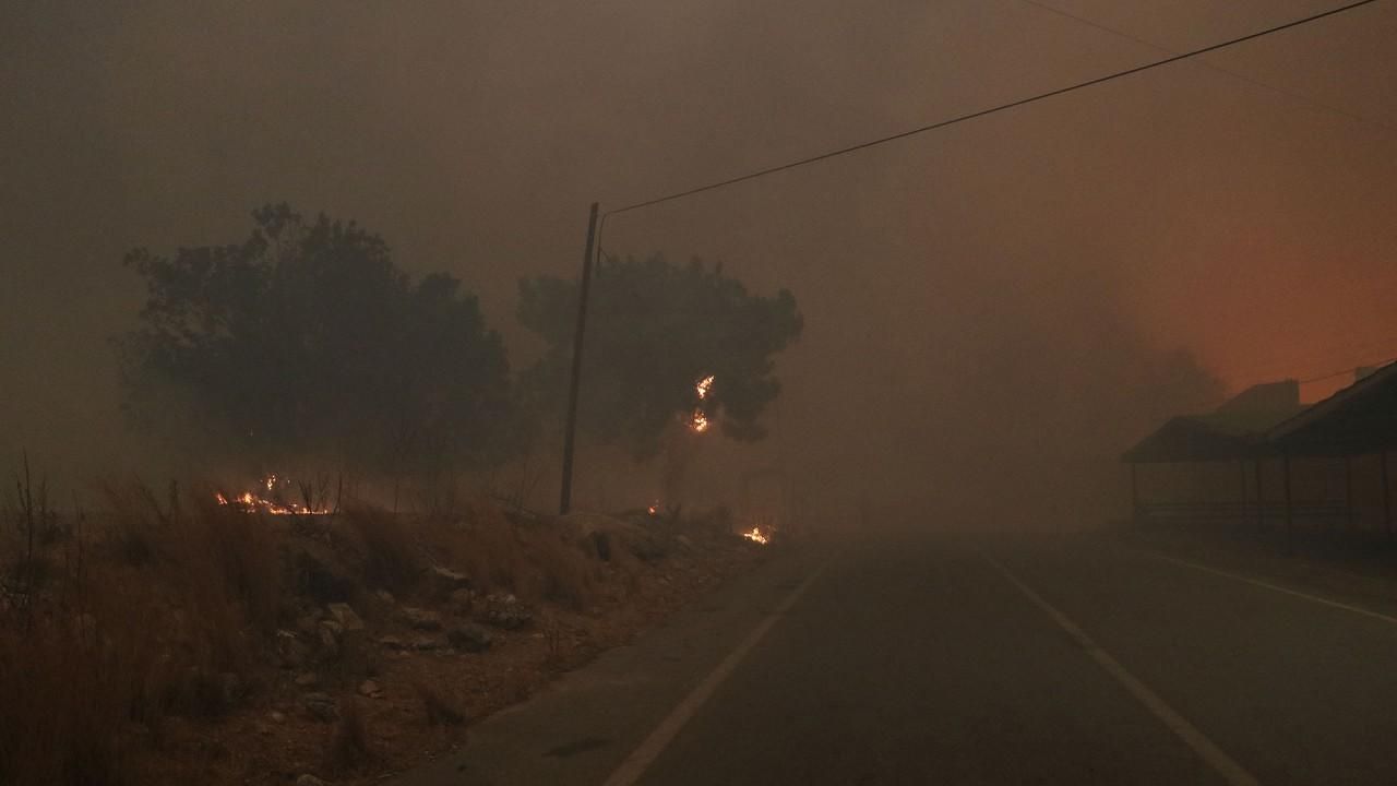 Число жертв масштабных пожаров в курортной Турции возросло Число жертв масштабных пожаров в курортной Турции возросло