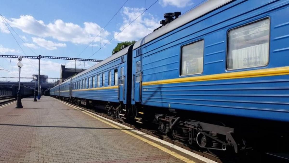 Мальчик, родившийся в поезде Киев - Ужгород, находится в реанимации
