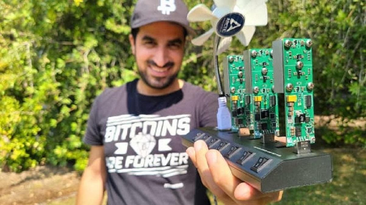 Дешевый и компактный майнер биткойнов "взорвал" TikTok, действительно ли он эффективен Дешевый и компактный майнер биткойнов "взорвал" TikTok, действительно ли он эффективен