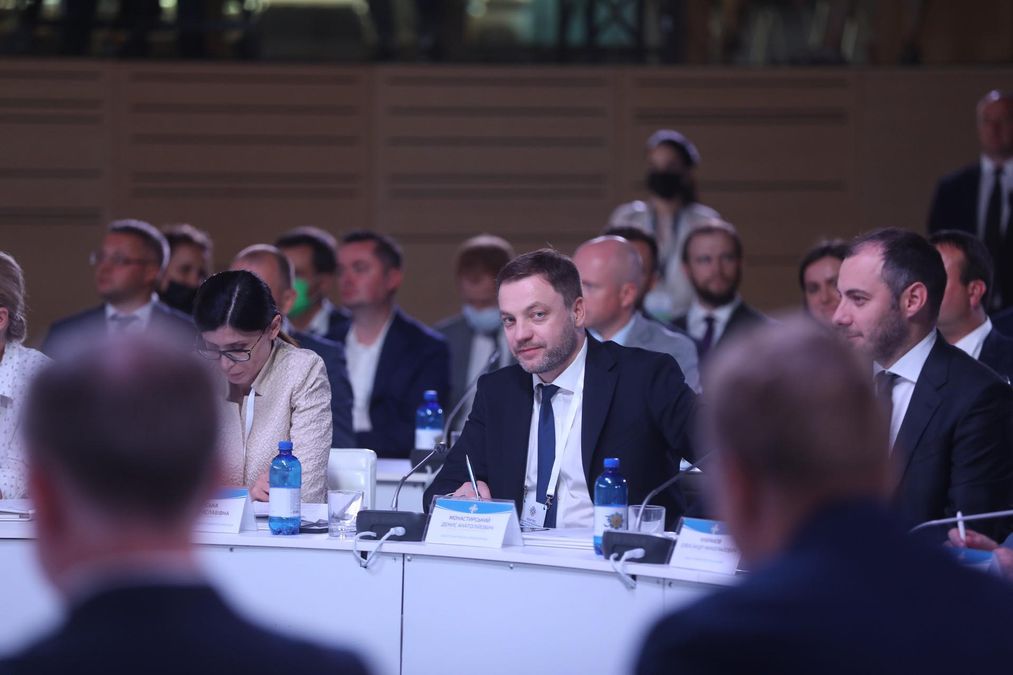 Монастирський хоче передати поліції контроль за автоперевізниками Монастирський хоче передати поліції контроль за автоперевізниками
