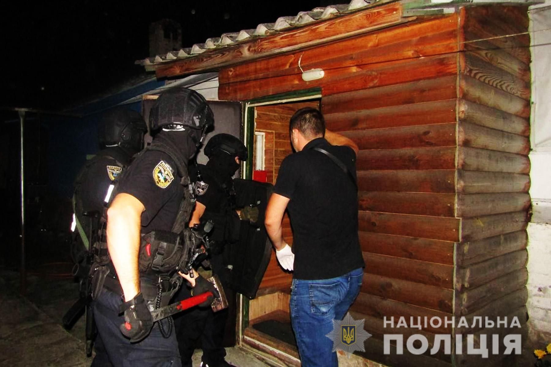 У Чернігові поліція арештувала чоловіка, що хотів зґвалтувати дитину У Чернігові поліція арештувала чоловіка, що хотів зґвалтувати дитину