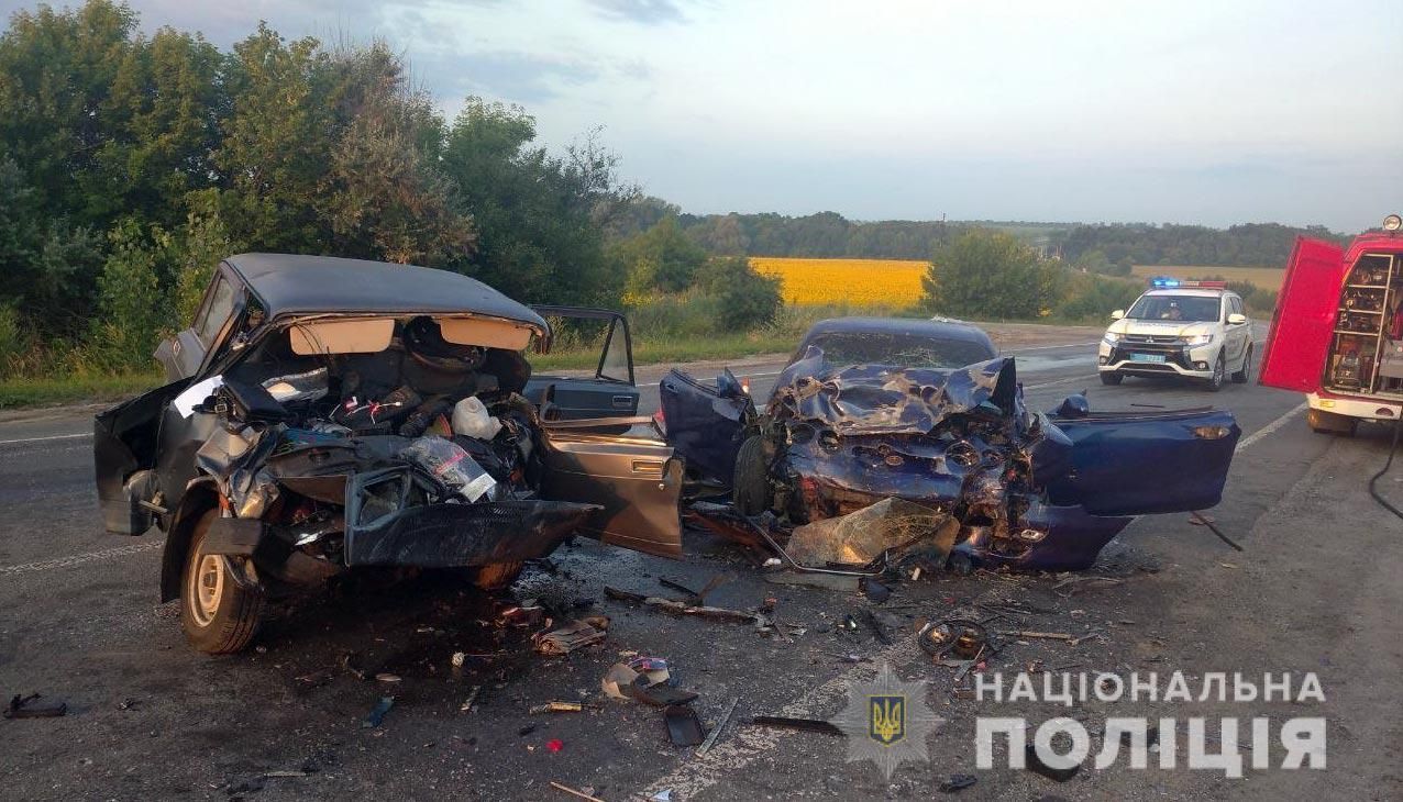 В ДТП на Полтавщине 30.07.2021 погибли водители, пассажирки в больнице