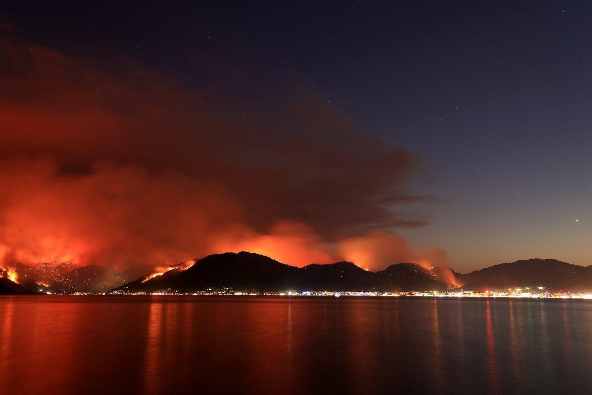 Лісові пожежі в Туреччині 2021: карта, де поширюється вогонь Лісові пожежі в Туреччині 2021: карта, де поширюється вогонь