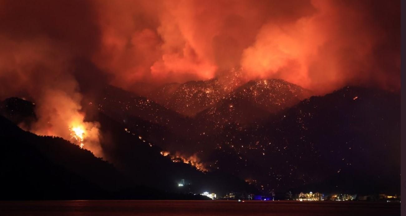Жители Турции предполагают, что причиной пожара есть умышленный поджог Жители Турции предполагают, что причиной пожара есть умышленный поджог