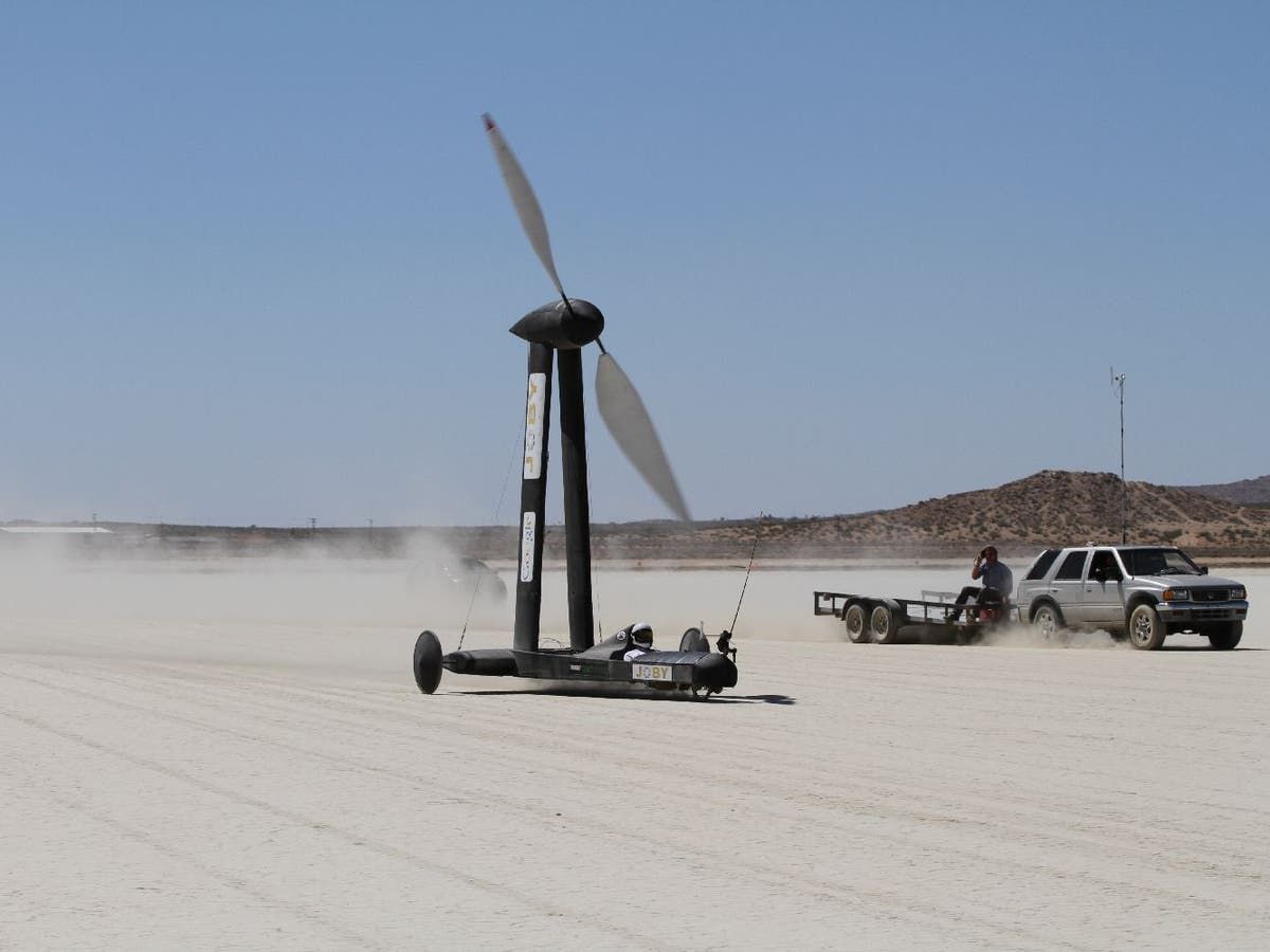 Ютубер порушив закони фізики і виграв парі на 10 000 доларів Ютубер порушив закони фізики і виграв парі на 10 000 доларів