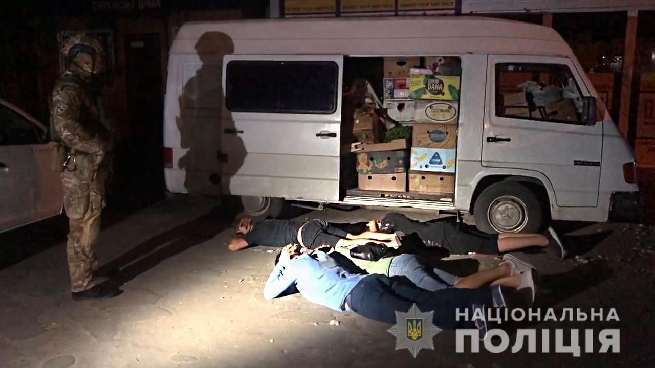 Побили та пограбували підприємця в Одесі: відео Побили та пограбували підприємця в Одесі: відео