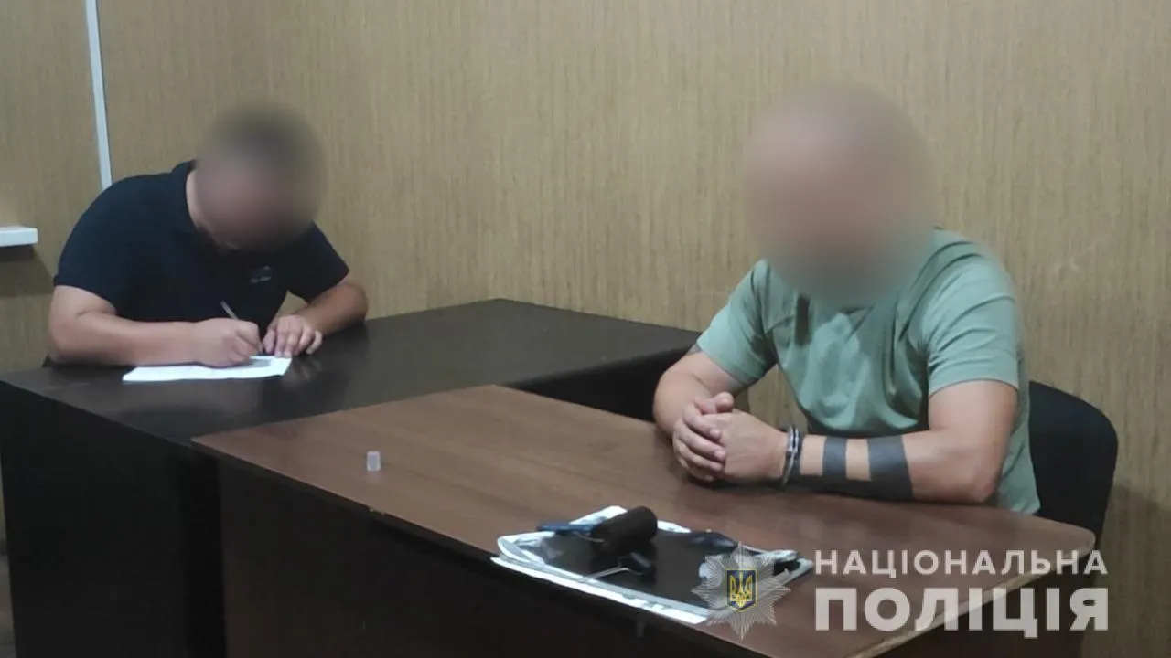 В Одесі грабували та били підприємця В Одесі грабували та били підприємця